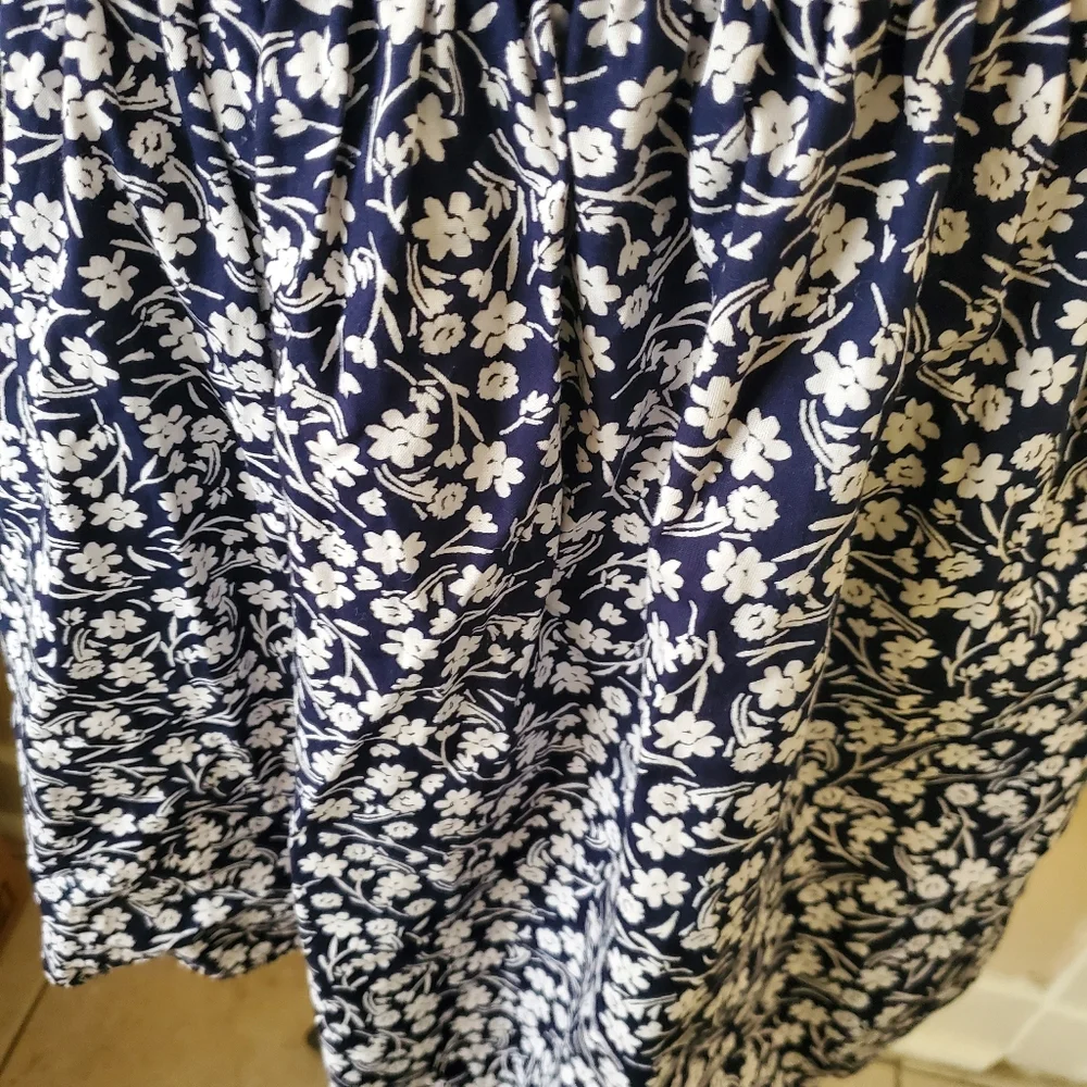Sundress - Picture 3 of 4